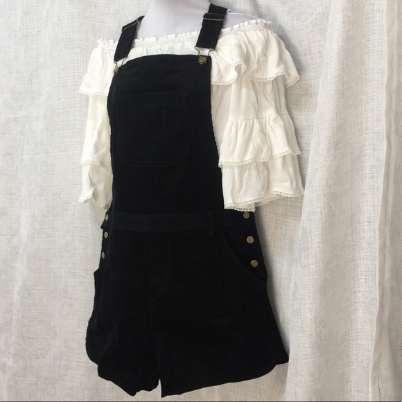 NWT! Loveriche Adorable Shorts Romper - Picture 3 of 8